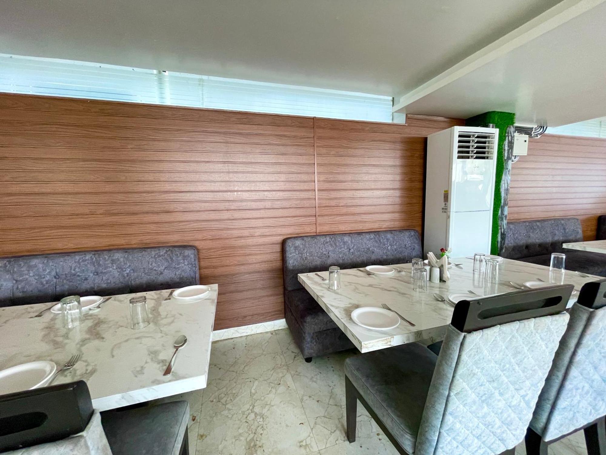 Hotel Tbs ! Puri All-Rooms-Sea View Fully-Air-Conditioned-Hotel With-Lift-And-Parking-Facility Breakfast-Included Экстерьер фото